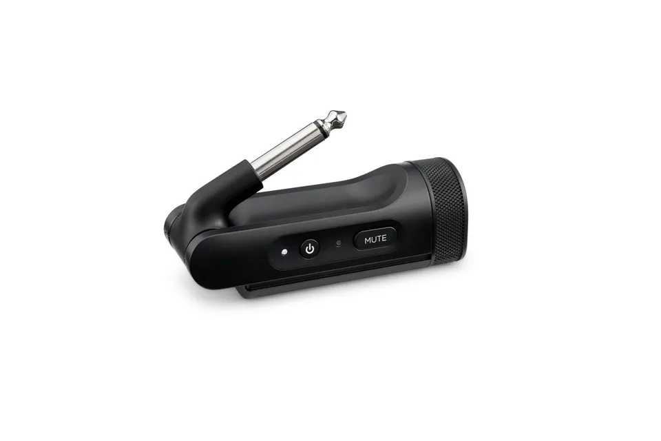 bose-wireless-1-4-instrument-transmitter-for-s1-pro-pa-system-black image 1