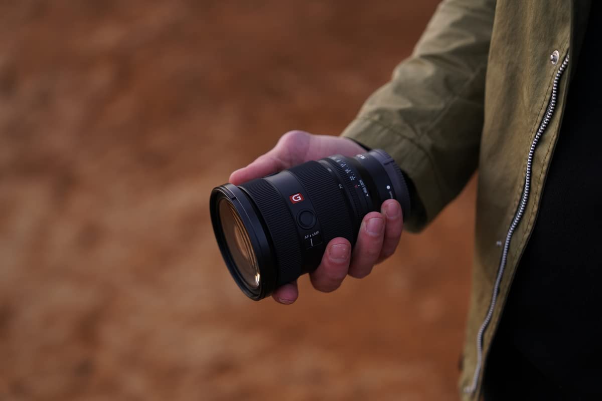 sony-fe-24-70mm-f2-8-gm-ii-full-frame-standard-zoom-lens-sel2470gm2-lightweight- image 2