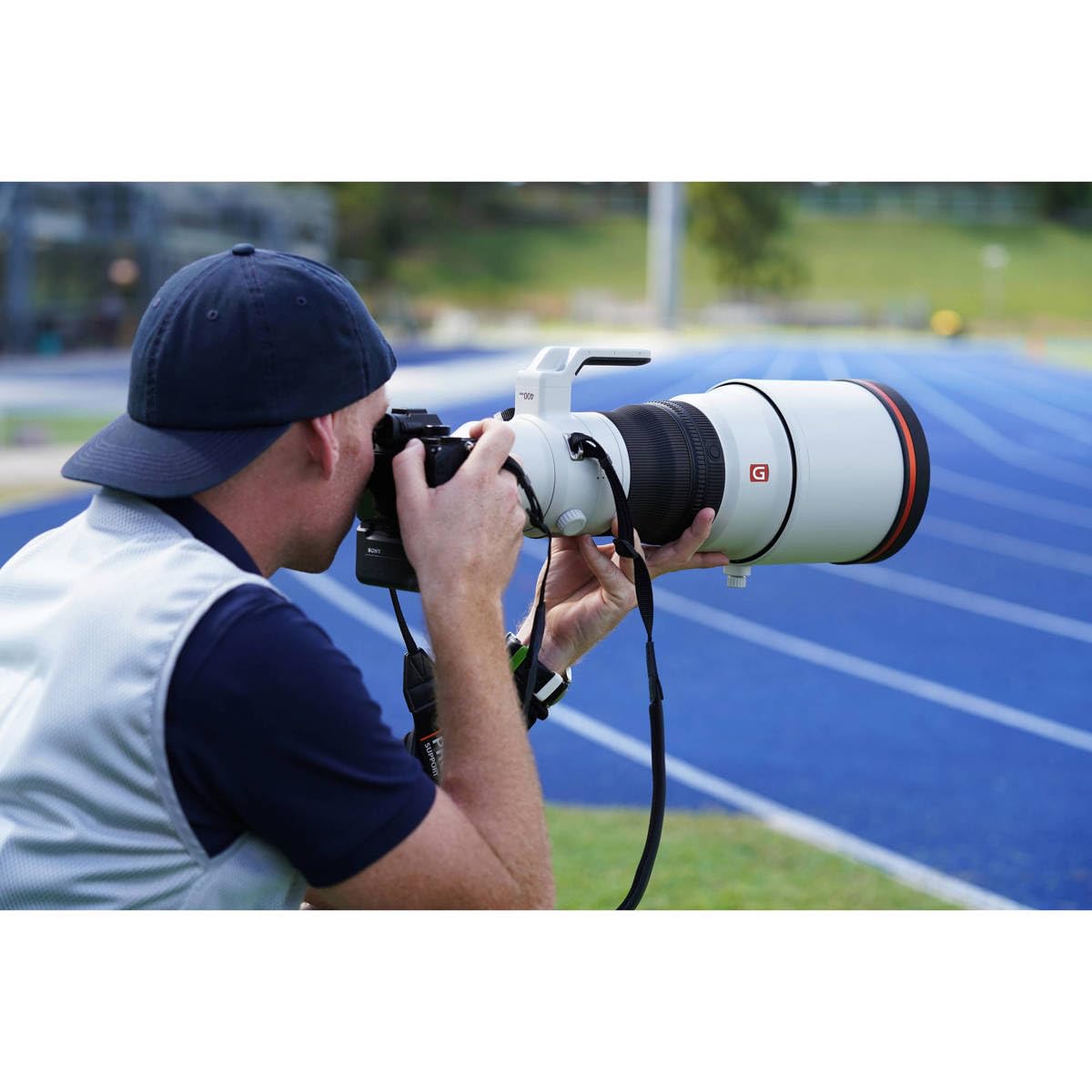 sony-sel400f28gm-400mm-f-2-8-prime-lens-world-s-lightest-super-telephoto-g-maste image 8