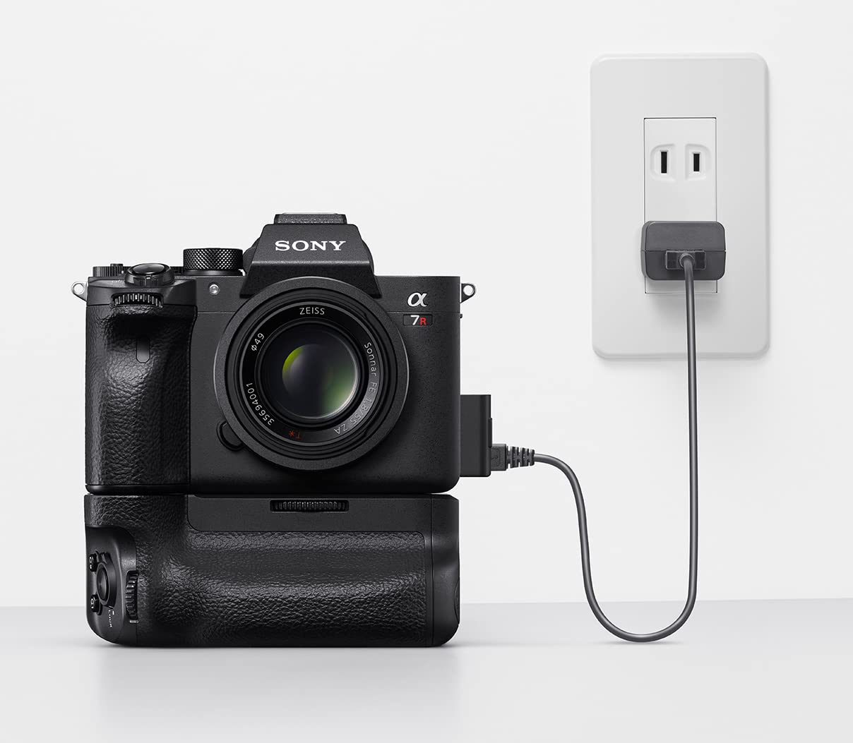sony-alpha-a7r-iv-a-full-frame-mirrorless-camera-body-ilce7rm4a-b image 2