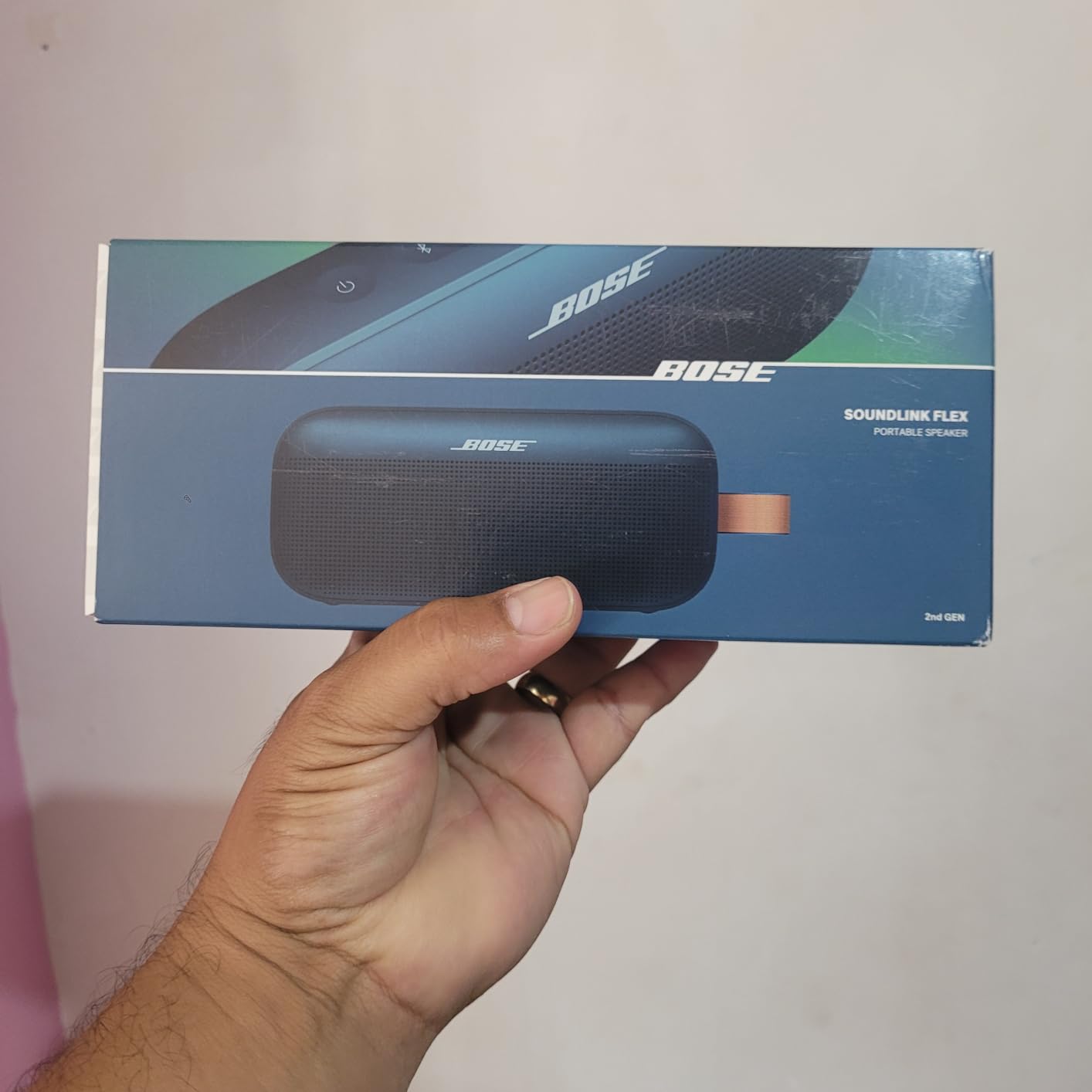 Great sound, average battery