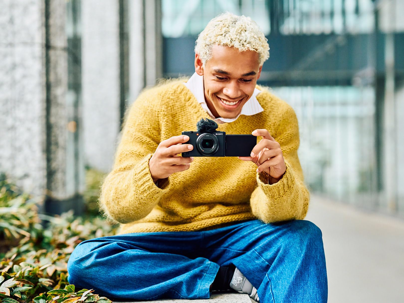 sony-zv-1-ii-vlog-camera-for-content-creators-black-18-50mm-wide-zoom-lens image 8