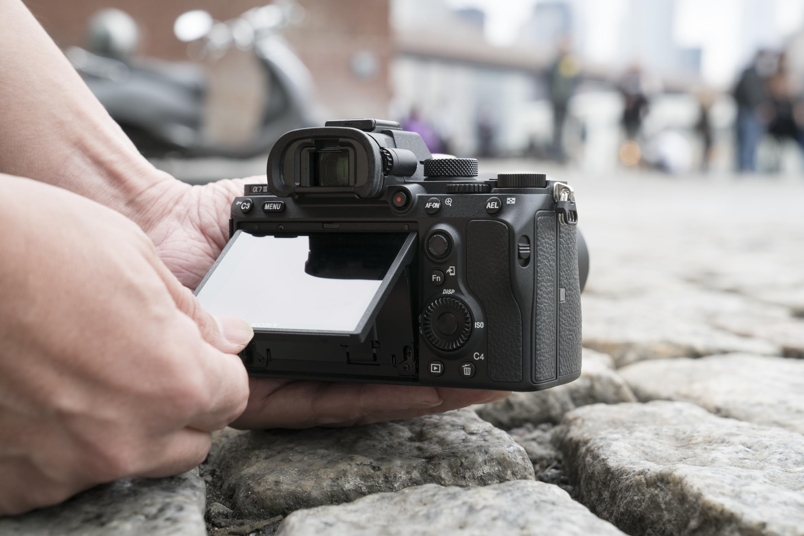 sony-a7-iii-ilce7m3-b-full-frame-mirrorless-camera-body-24-2mp-4k-video-5-axis-s image 2