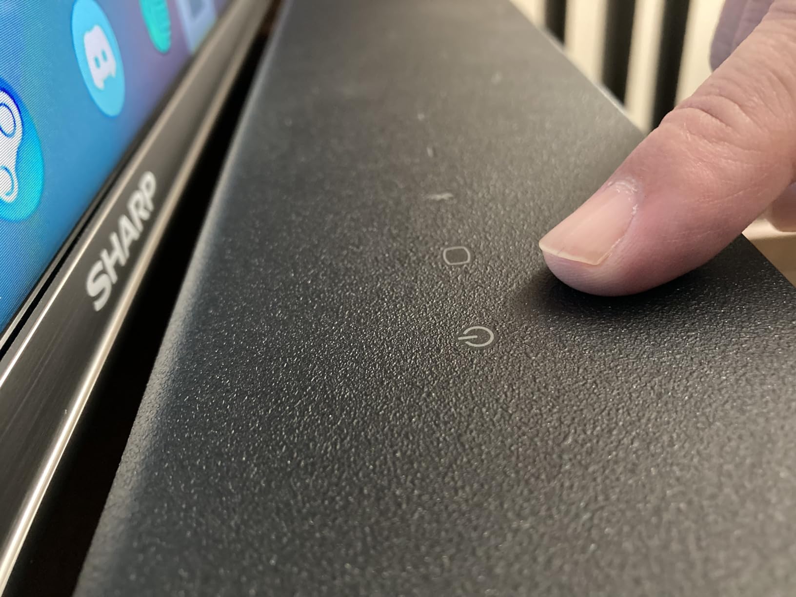 Good sound, but connectivity issues