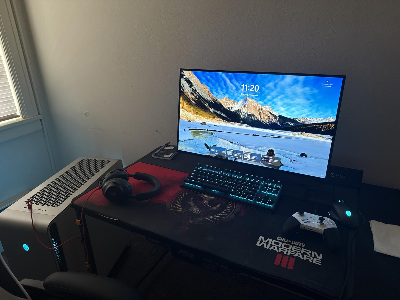 Great monitor, but small text