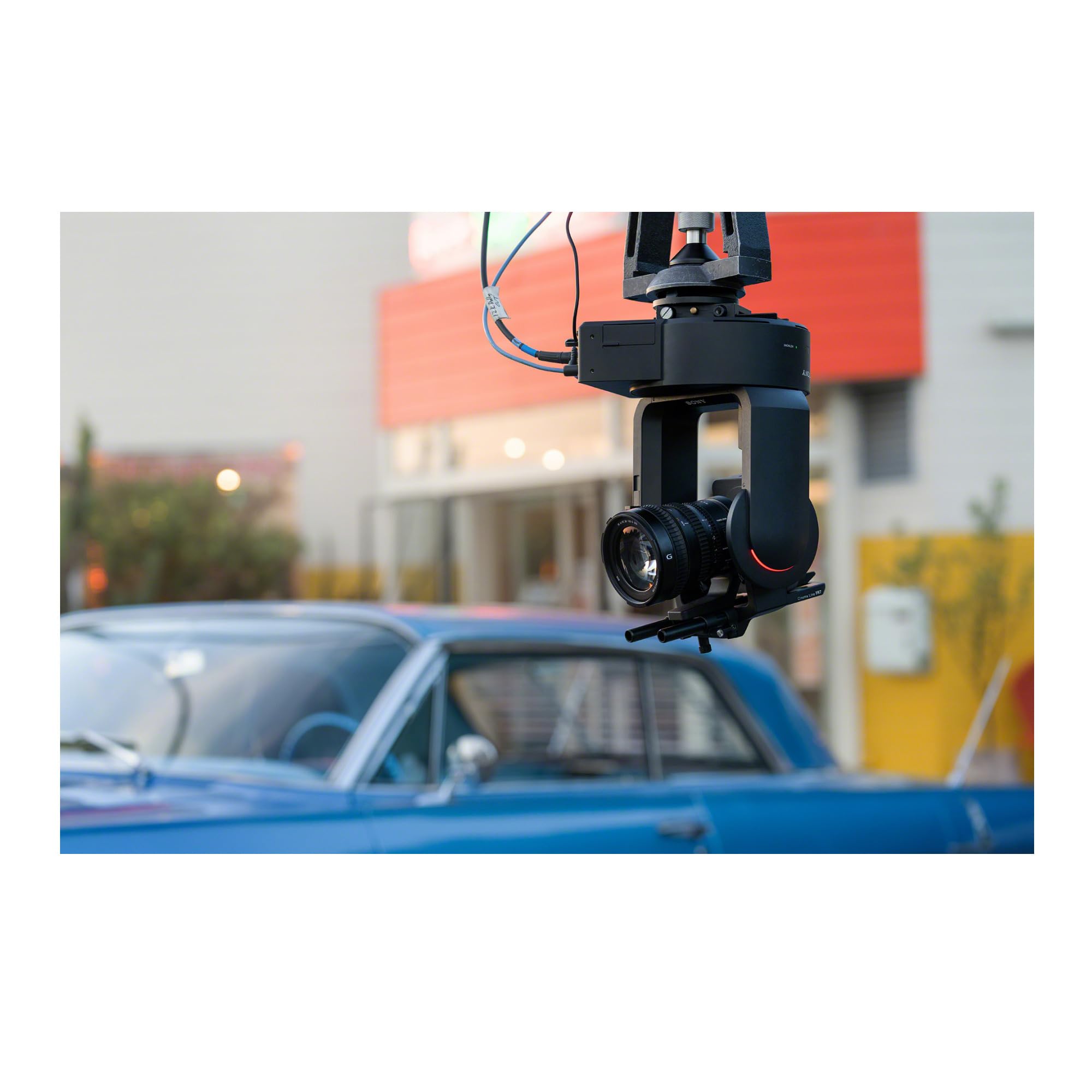 sony-fr7-cinema-line-ptz-camera-kit-with-28-135mm-zoom-lens image 7