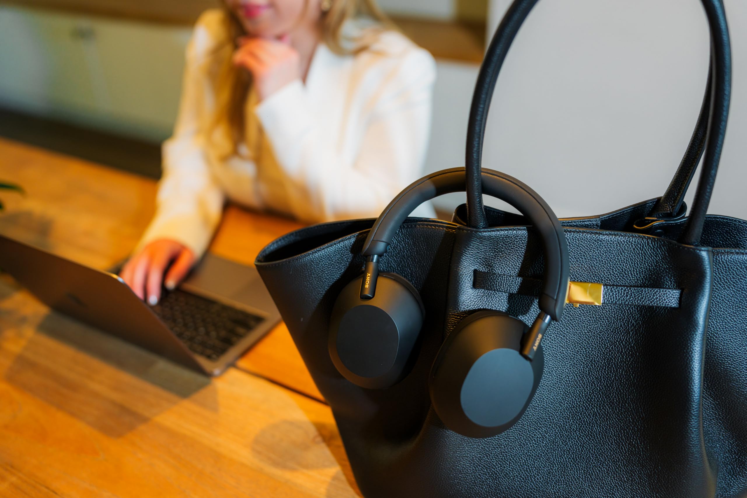 sony-wh-1000xm5-premium-noise-canceling-headphones-black image 6
