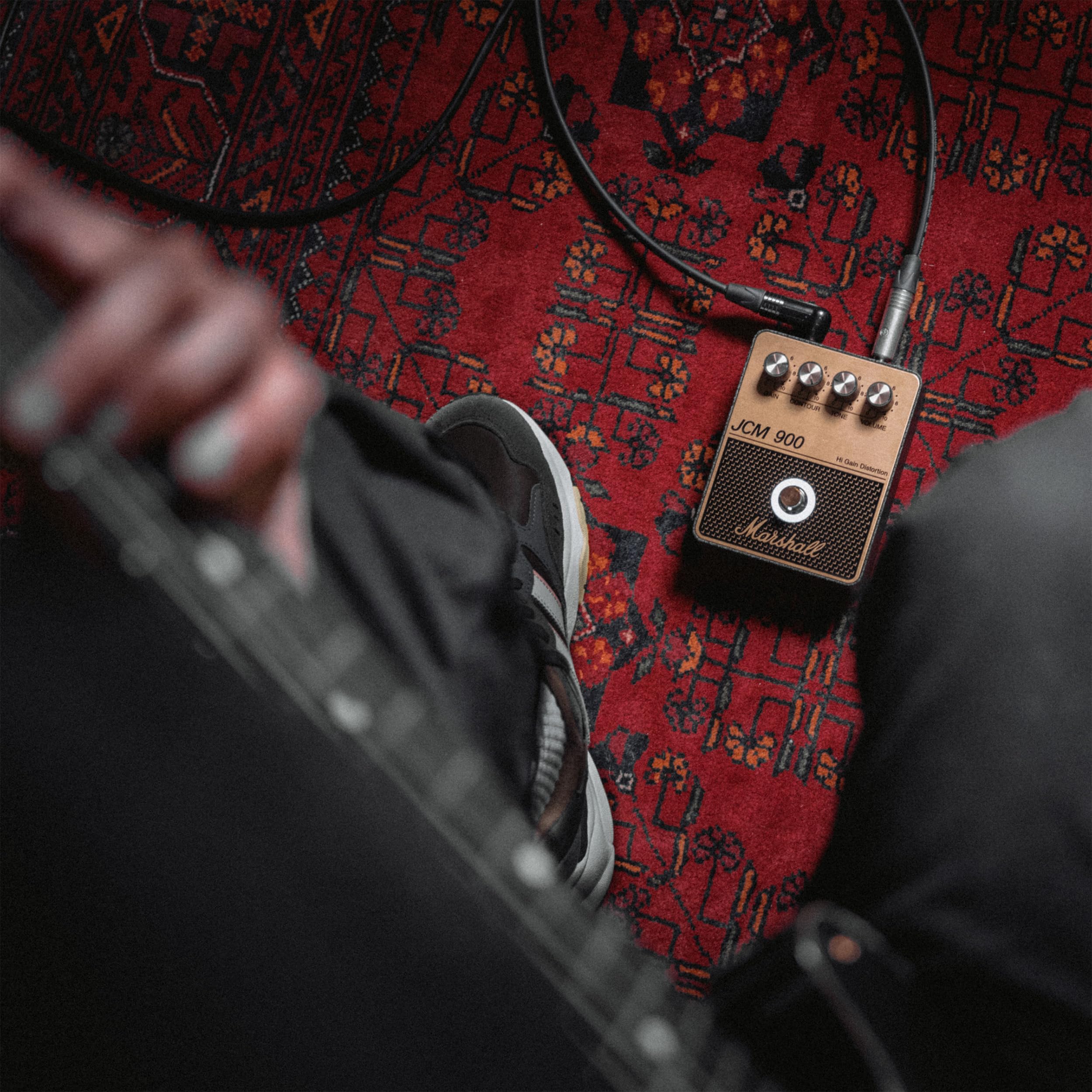 marshall-jcm900-overdrive-distortion-pedal-black-and-gold image 8