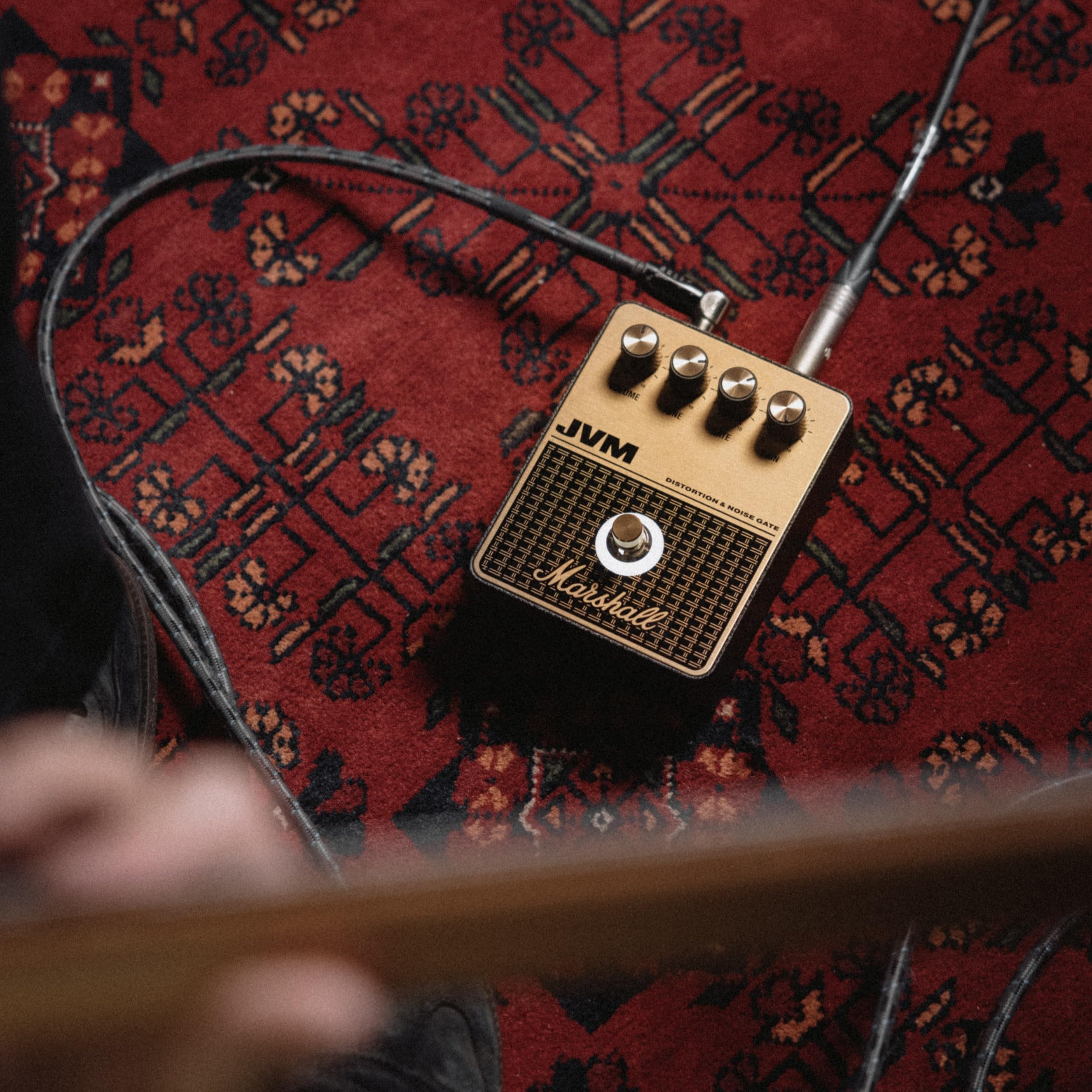 marshall-jvm-overdrive-distortion-pedal-black-and-gold image 6