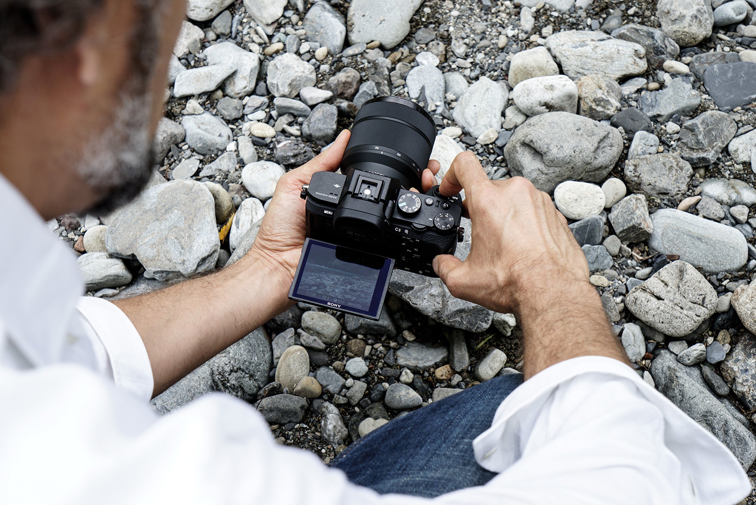 sony-alpha-a7-ii-full-frame-mirrorless-digital-camera-body-only-ilce-7m2-b-renew image 4