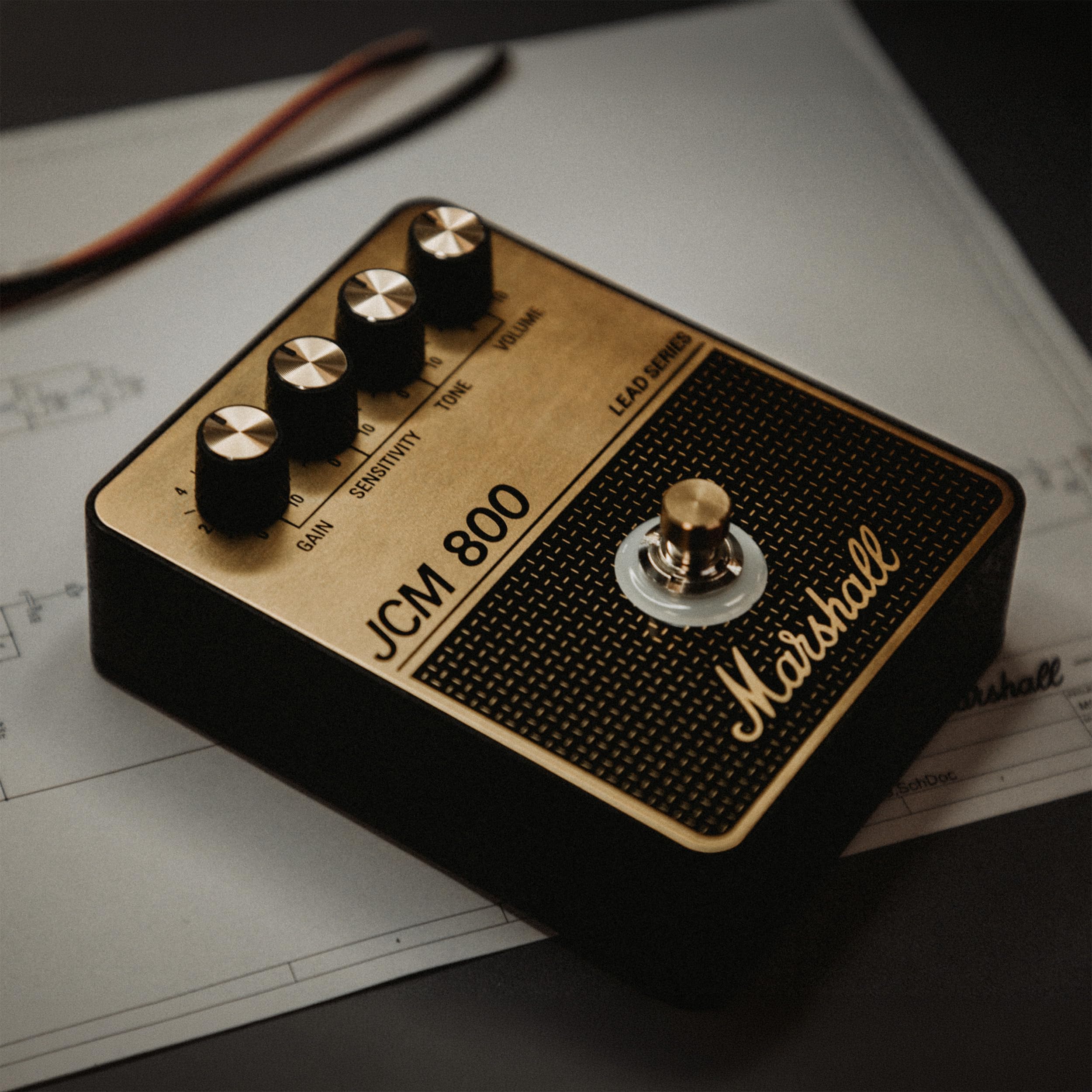 marshall-jcm800-overdrive-distortion-pedal-black-and-gold image 7